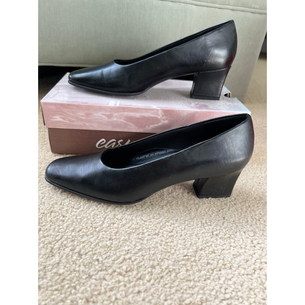 Easy Street Beth Black Faux Leather Low Block Heel Dress Pumps Shoes Size 9 N - Picture 3 of 9